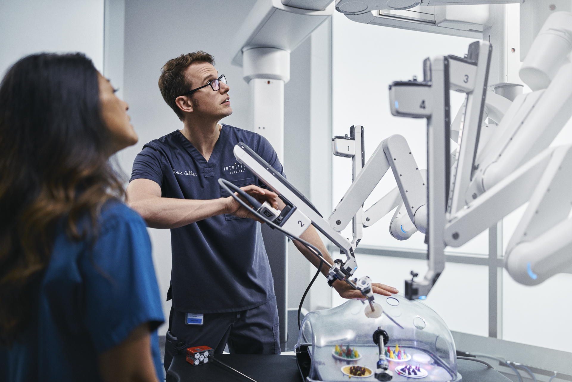 JPG Medium DV LS Xi Intuitive OR Trainingwide 082017 RGB