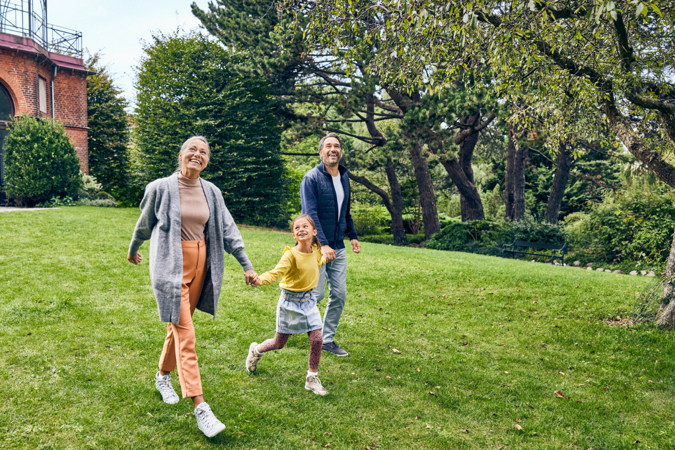 Navigating Career Progression Paths: From Entry-Level to Leadership